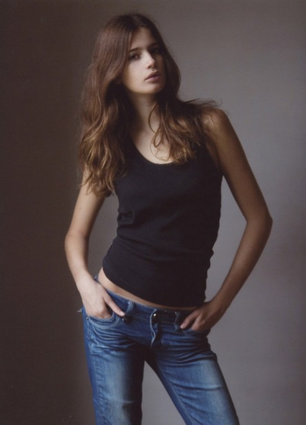 hot and new at modelwerk ornella.jpg